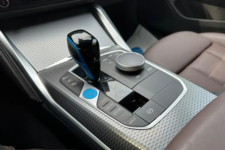 BMW i4 (Seria 4) din 2023 cu 54.500 km - oferta BMW220260 - foto 31