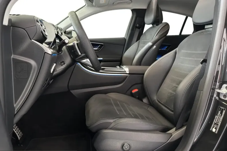 Mercedes-Benz GLC 300 (Clasa GLC) din 2025 cu 15.847 km - oferta MER220261 - foto 12