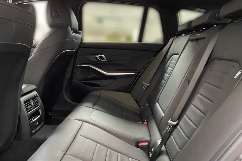 BMW M340i (Seria 3) din 2025 cu 13.100 km - oferta BMW220276 - foto 9