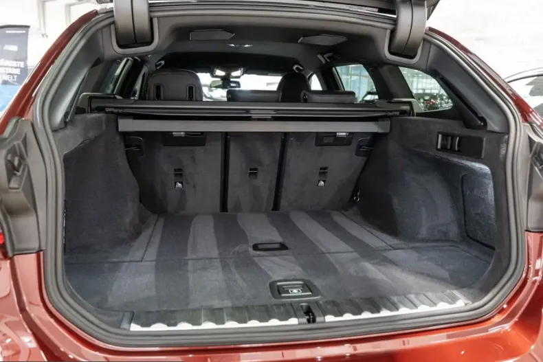 BMW M3 (Seria 3) din 2025 cu 9.739 km - oferta BMW220277 - foto 9