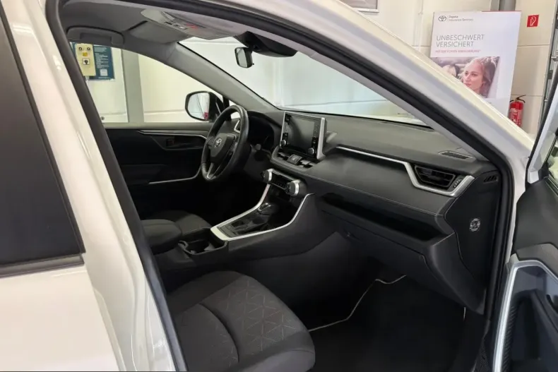 Toyota RAV4 din 2021 cu 73.377 km - oferta TOY220308 - foto 9
