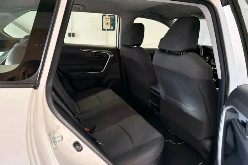 Toyota RAV4 din 2021 cu 73.377 km - oferta TOY220308 - foto 17