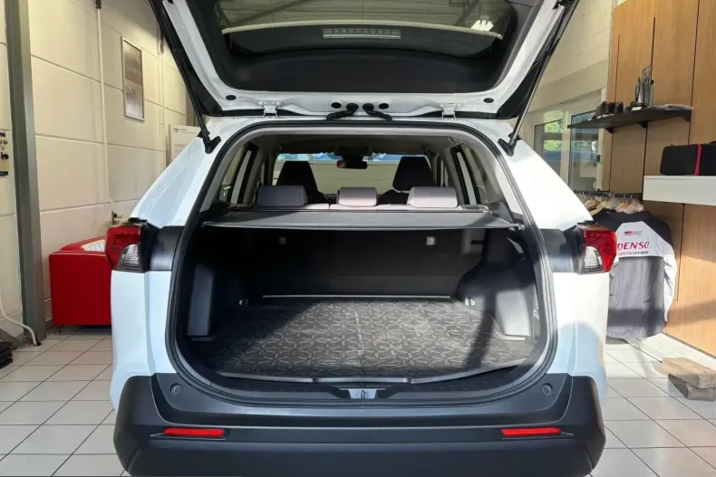 Toyota RAV4 din 2021 cu 73.377 km - oferta TOY220308 - foto 19