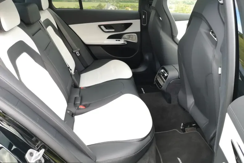 Mercedes-Benz E 53 AMG (Clasa E) din 2025 cu 13.000 km - oferta MER220314 - foto 15