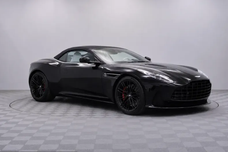 Aston Martin DB12 din 2024 cu 1.500 km - oferta AST220320 - foto 1