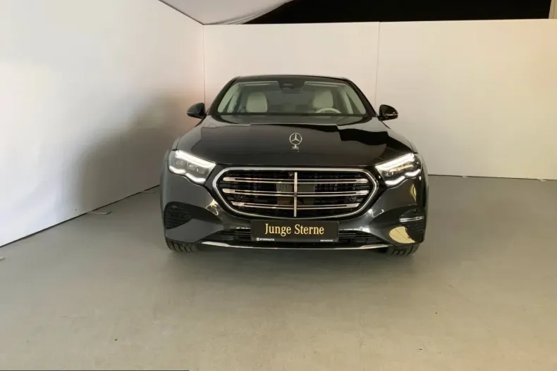 Mercedes-Benz E 300 (Clasa E) din 2024 cu 38.130 km - oferta MER220341 - foto 2