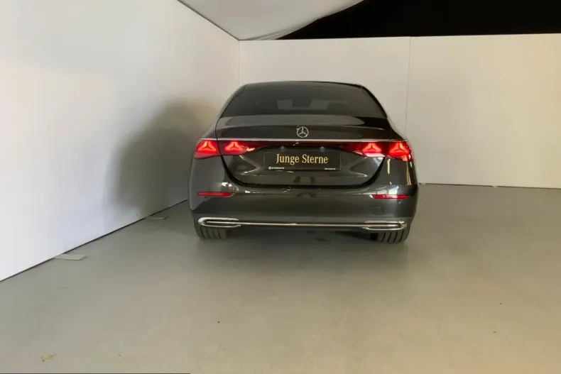 Mercedes-Benz E 300 (Clasa E) din 2024 cu 38.130 km - oferta MER220341 - foto 6