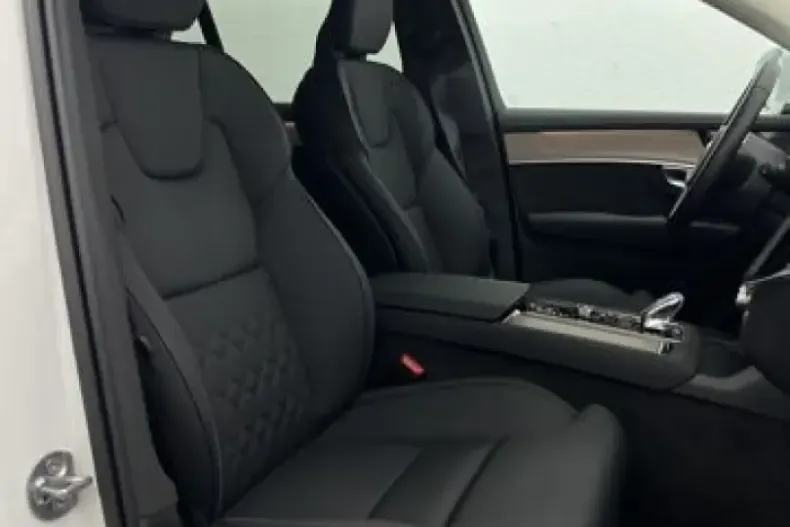 Volvo XC90 din 2025 cu 29.987 km - oferta VOL220345 - foto 8