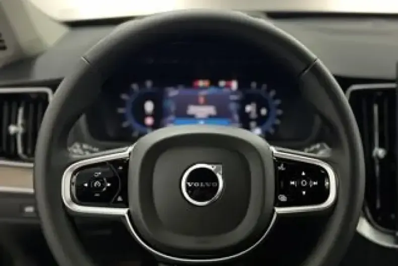 Volvo XC90 din 2025 cu 15.550 km - oferta VOL220348 - foto 26