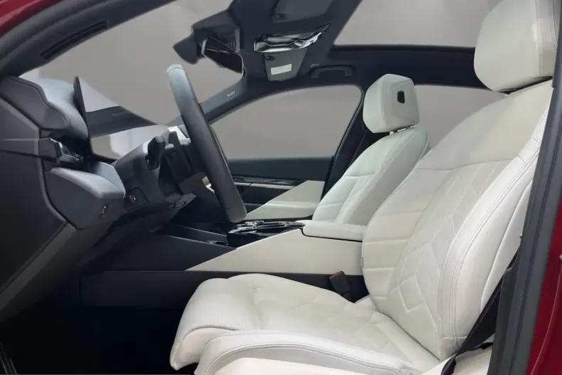 BMW 550 (Seria 5) din 2025 cu 7.740 km - oferta BMW220384 - foto 6