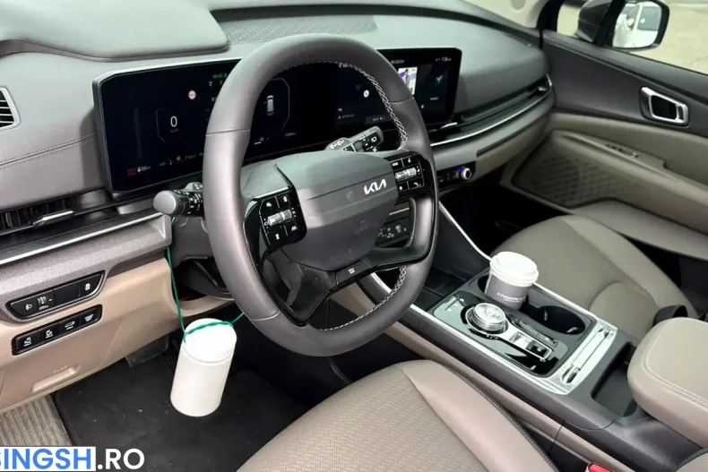 Kia Carnival din 2025 cu 12.094 km - oferta KIA220403 - foto 8