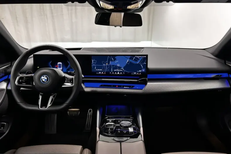 BMW 550 (Seria 5) din 2025 cu 15.590 km - oferta BMW220411 - foto 5