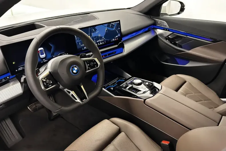 BMW 550 (Seria 5) din 2025 cu 15.590 km - oferta BMW220411 - foto 25