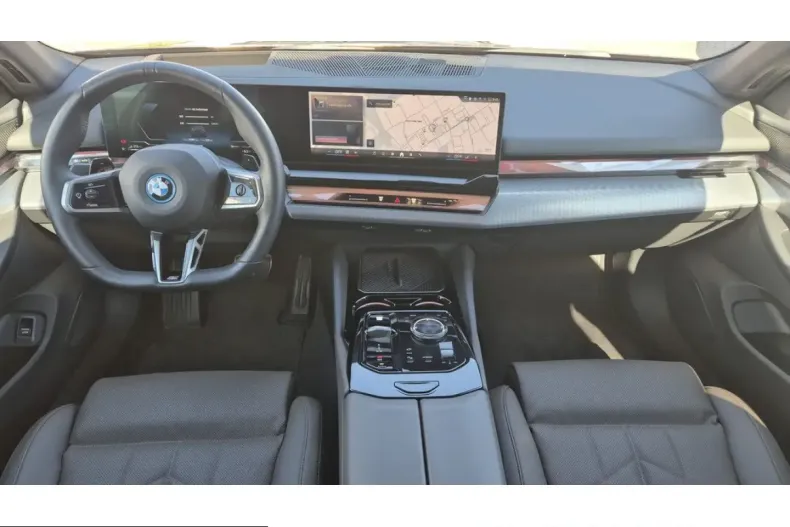 BMW 550 (Seria 5) din 2024 cu 21.800 km - oferta BMW220412 - foto 5