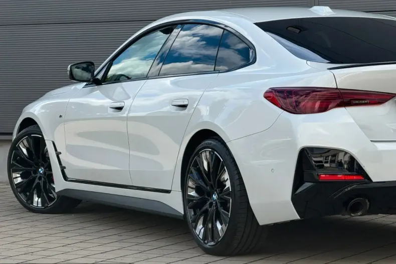BMW 420d (Seria 4) din 2025 cu 22.590 km - oferta BMW220455 - foto 9