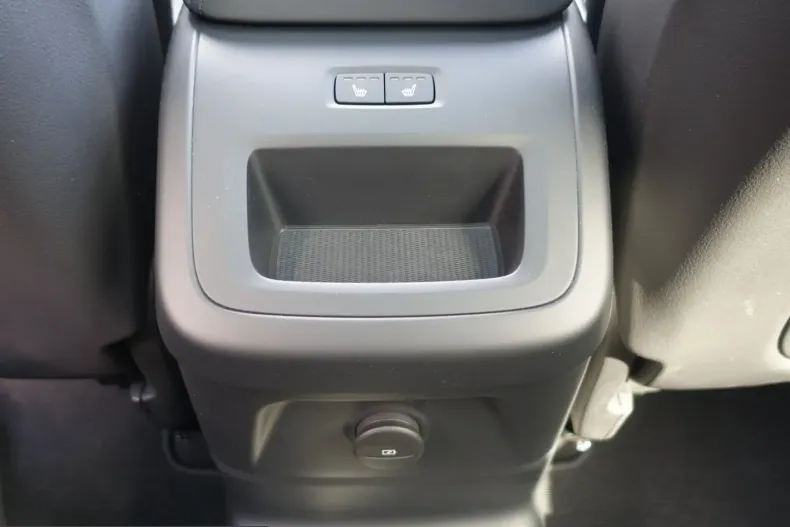 Volvo XC60 din 2025 cu 10.800 km - oferta VOL220457 - foto 17