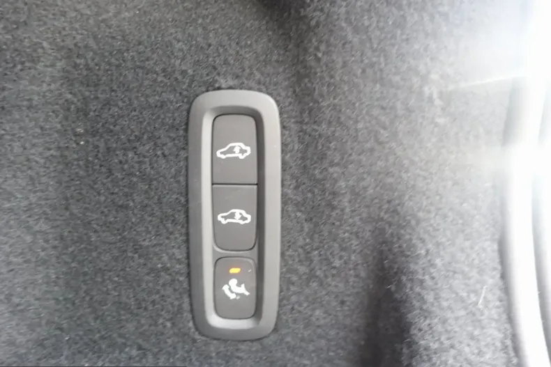 Volvo XC60 din 2025 cu 10.800 km - oferta VOL220457 - foto 22