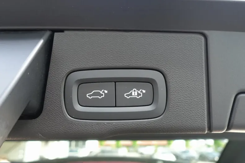 Volvo XC60 din 2025 cu 10.800 km - oferta VOL220457 - foto 24