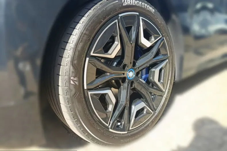 BMW iX din 2023 cu 48.903 km - oferta BMW220458 - foto 7
