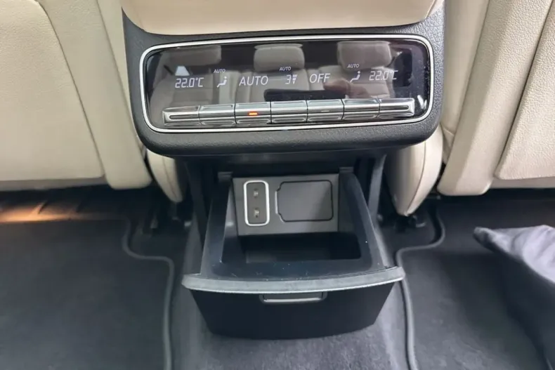 Mercedes-Benz GLS 63 (Clasa GLS) din 2024 cu 27.688 km - oferta MER220463 - foto 24