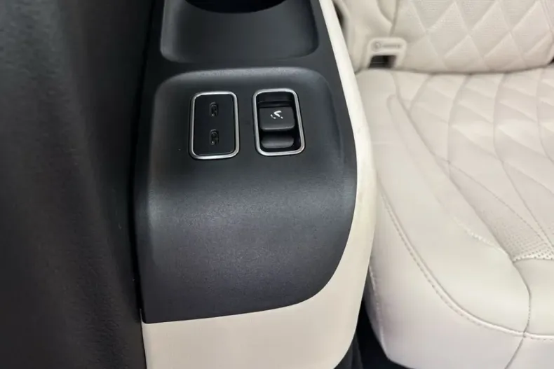 Mercedes-Benz GLS 63 (Clasa GLS) din 2024 cu 27.688 km - oferta MER220463 - foto 26