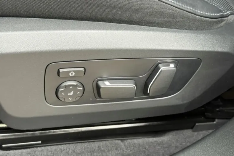 BMW X3 (Seria X) din 2025 cu 8.800 km - oferta BMW220468 - foto 13