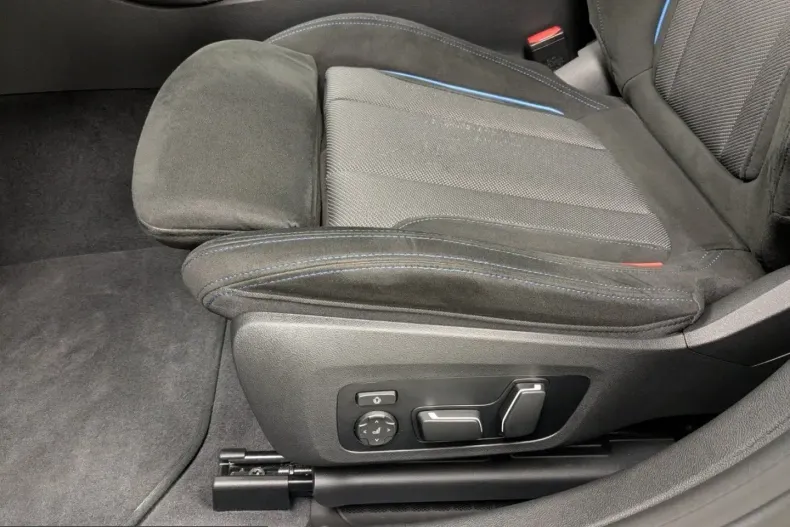 BMW 420d (Seria 4) din 2025 cu 8.854 km - oferta BMW220469 - foto 12