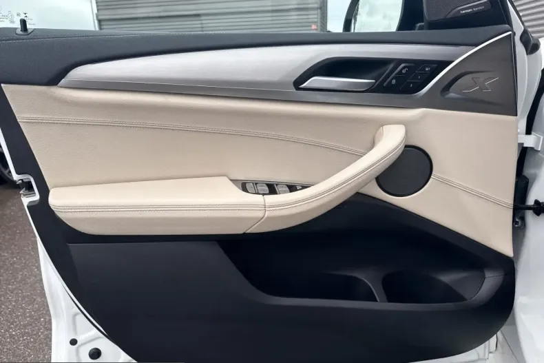 BMW iX3 (Seria X) din 2023 cu 73.302 km - oferta BMW220496 - foto 13