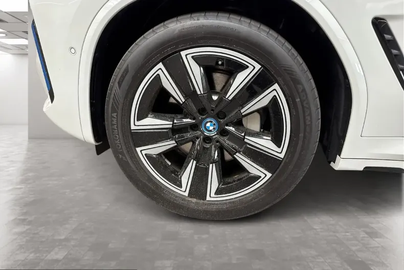 BMW iX3 (Seria X) din 2023 cu 42.798 km - oferta BMW220497 - foto 6