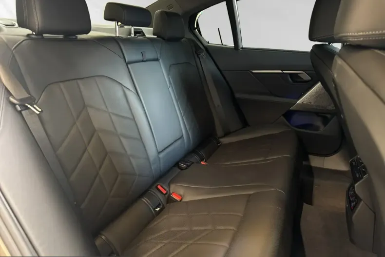 BMW 550 (Seria 5) din 2024 cu 19.992 km - oferta BMW220501 - foto 10