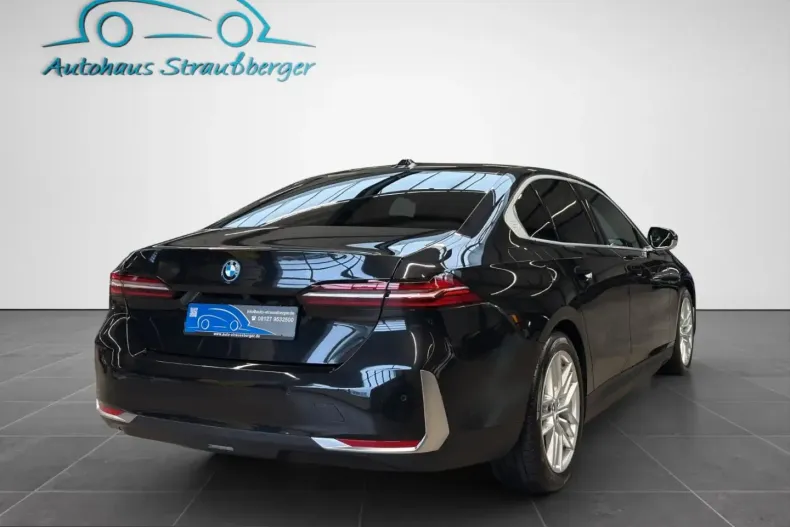 BMW 550 (Seria 5) din 2024 cu 8.000 km - oferta BMW220503 - foto 3