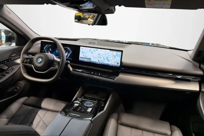 BMW 550 (Seria 5) din 2024 cu 8.000 km - oferta BMW220503 - foto 11
