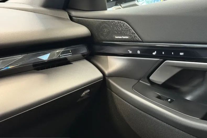 BMW 550 (Seria 5) din 2024 cu 8.000 km - oferta BMW220503 - foto 25