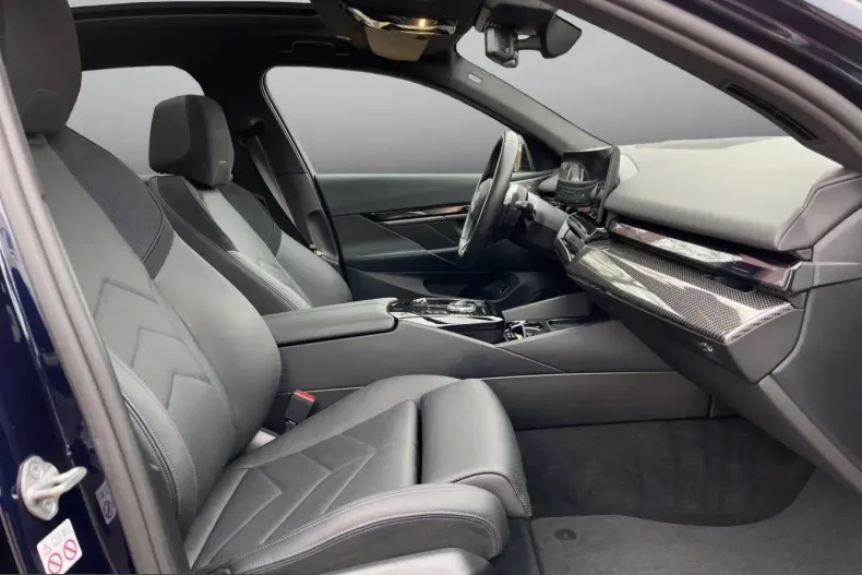 BMW 550 (Seria 5) din 2024 cu 44.300 km - oferta BMW220505 - foto 18