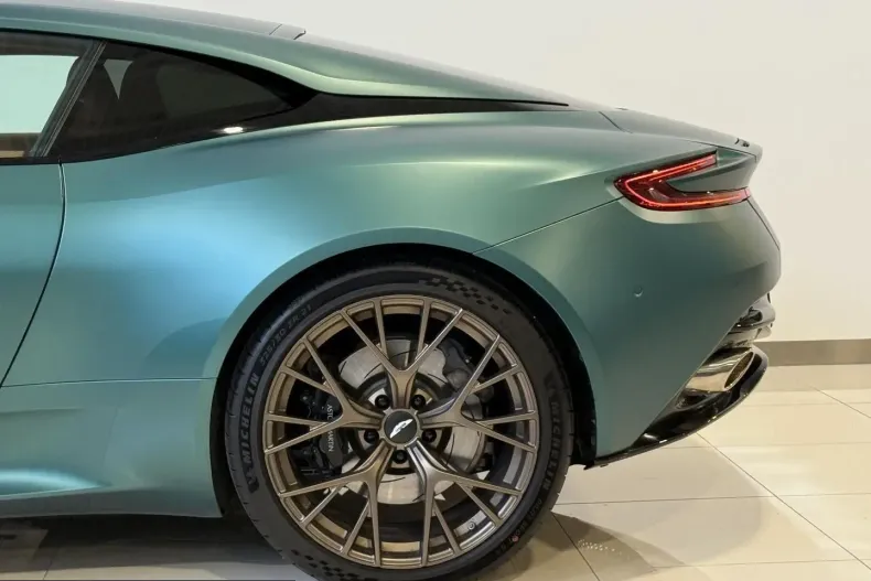 Aston Martin DB12 din 2024 cu 7.034 km - oferta AST220508 - foto 9