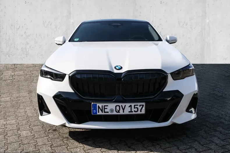 BMW 540 (Seria 5) din 2025 cu 9.636 km - oferta BMW220522 - foto 3
