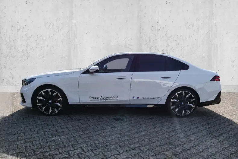 BMW 540 (Seria 5) din 2025 cu 9.636 km - oferta BMW220522 - foto 4