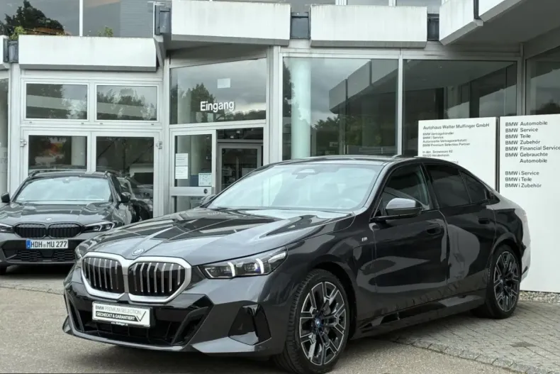 BMW 550 (Seria 5) din 2024 cu 7.642 km - oferta BMW220525 - foto 1