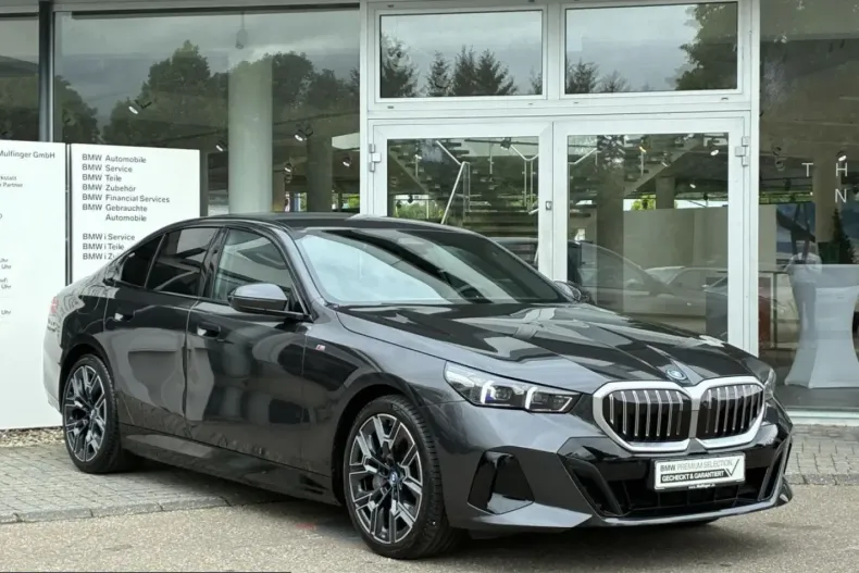 BMW 550 (Seria 5) din 2024 cu 7.642 km - oferta BMW220525 - foto 3