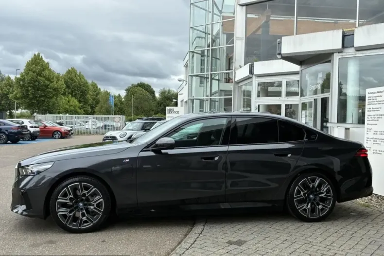 BMW 550 (Seria 5) din 2024 cu 7.642 km - oferta BMW220525 - foto 4