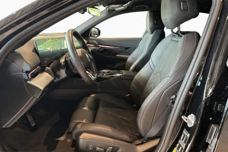 BMW 550 (Seria 5) din 2025 cu 32.128 km - oferta BMW220526 - foto 6