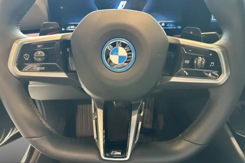 BMW 550 (Seria 5) din 2025 cu 32.128 km - oferta BMW220526 - foto 14