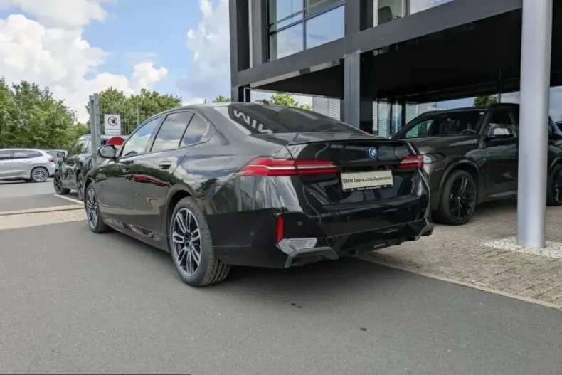 BMW 550 (Seria 5) din 2024 cu 31.960 km - oferta BMW220527 - foto 3