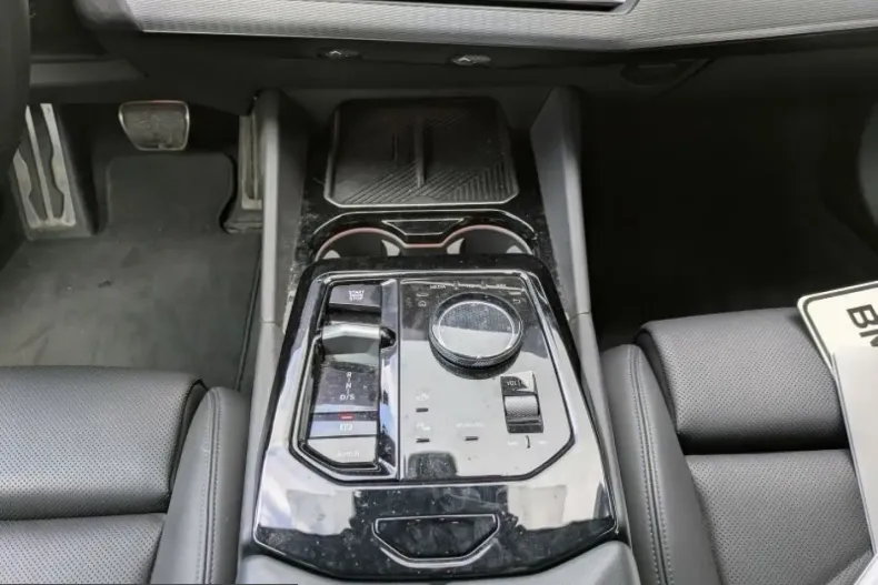 BMW 550 (Seria 5) din 2024 cu 31.960 km - oferta BMW220527 - foto 9