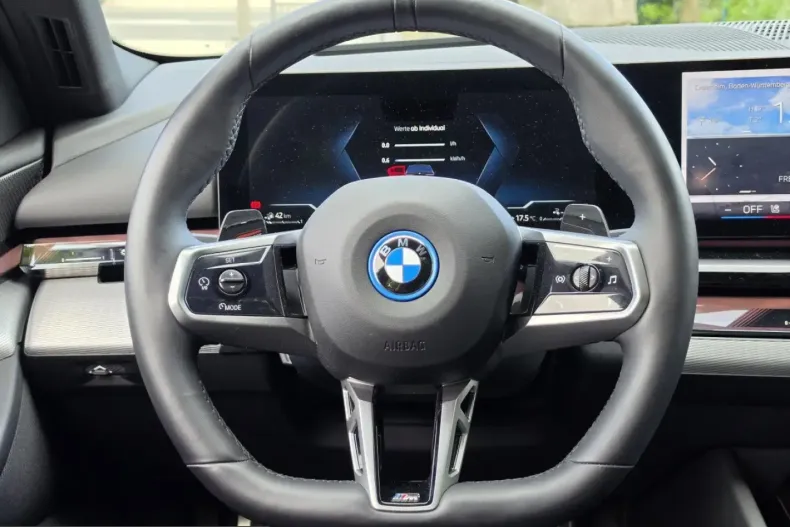 BMW 550 (Seria 5) din 2024 cu 38.207 km - oferta BMW220528 - foto 10