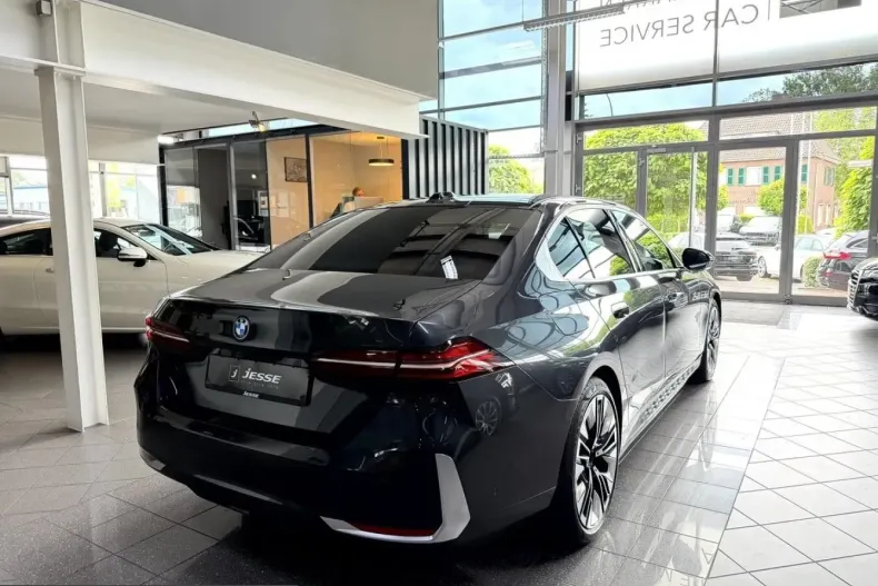 BMW 550 (Seria 5) din 2024 cu 12.600 km - oferta BMW220529 - foto 5