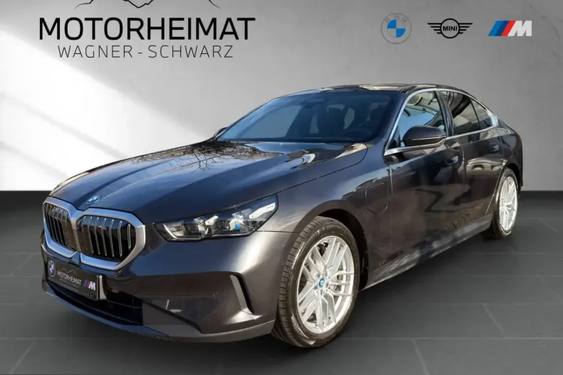 BMW 550 (Seria 5) din 2024 cu 4.900 km - oferta BMW220531 - foto 1