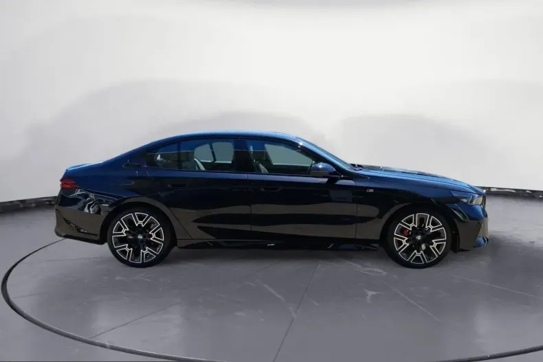 BMW 520 (Seria 5) din 2025 cu 18.780 km - oferta BMW220540 - foto 4