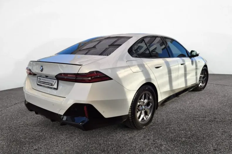 BMW 520 (Seria 5) din 2024 cu 14.300 km - oferta BMW220546 - foto 4