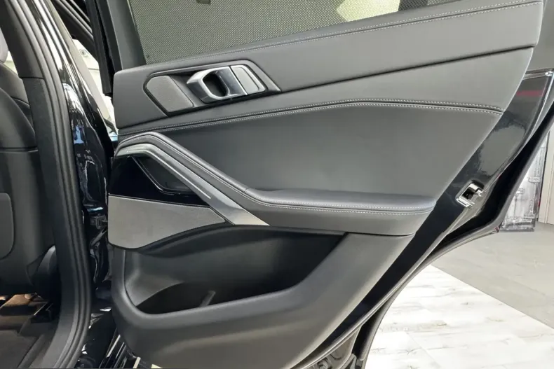 BMW X6 (Seria X) din 2025 cu 8.600 km - oferta BMW220551 - foto 31